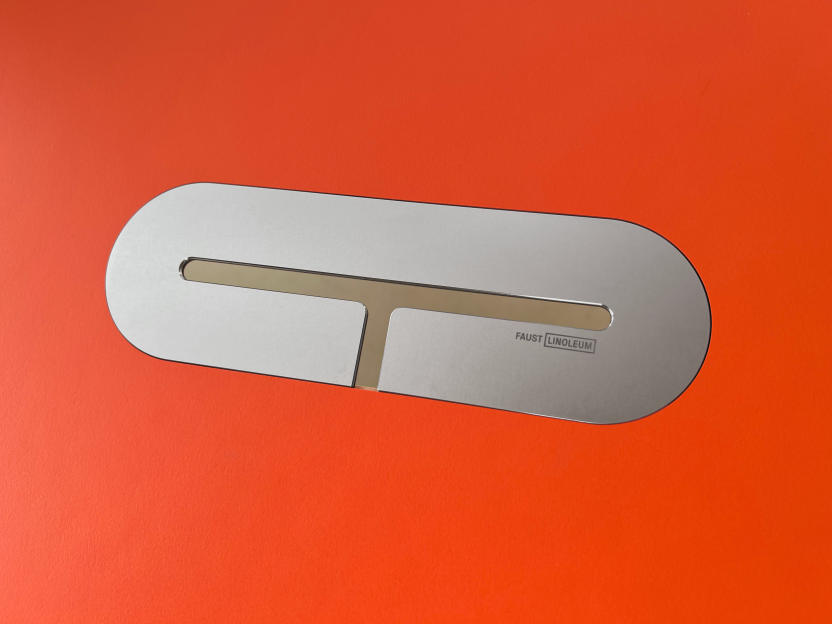Rückseite aus matt eloxiertem Aluminium