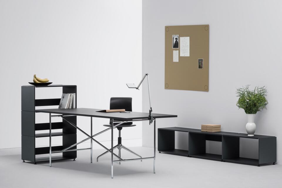 Home office linoleum table with E2 table frame
