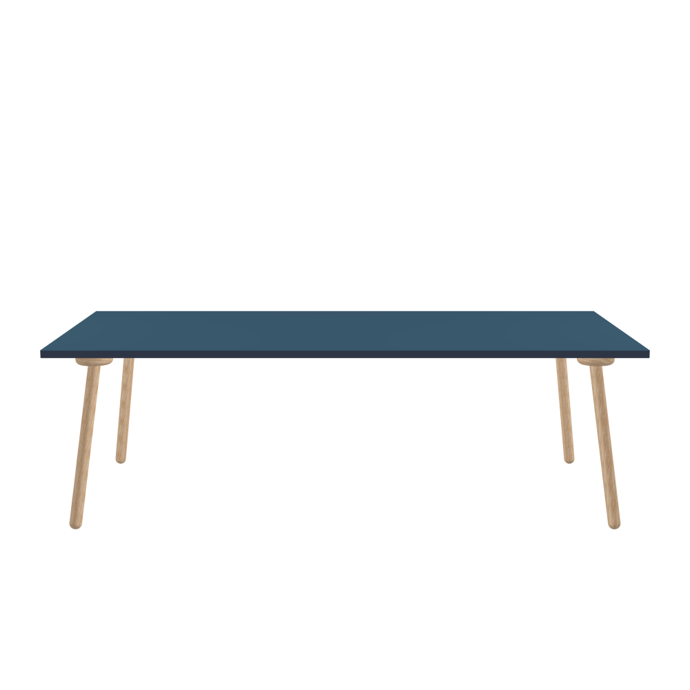 MT2 Tisch - Form Eckig - Länge 240,00 cm - Tiefe 120,00 cm - Radius 0,30 cm - Stärke 3 cm - Oberseite Linoleum, 4005 Denim - Kern Stäbchenplatte - Kante Linoleum, 4179 Smokey Blue - Kantenschräge 90° / MT2 Tischbeine - Material und Farbe Holz, Eiche, natur, matt geölt - Set 4 Tischbeine